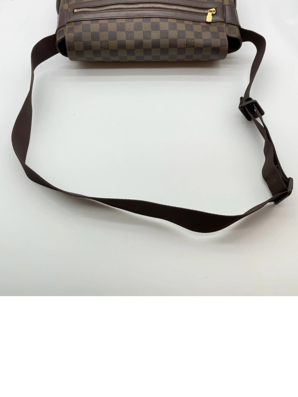 Auth Louis Vuitton Damier Ebene Bastille Messenger Crossbody Bag - Picture 5 of 16